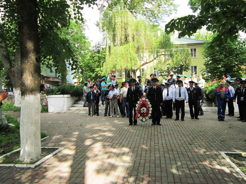 В Сквере павших воинов. Начало.